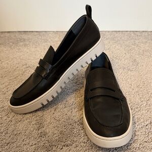 Vionic Black Uptown Loafer